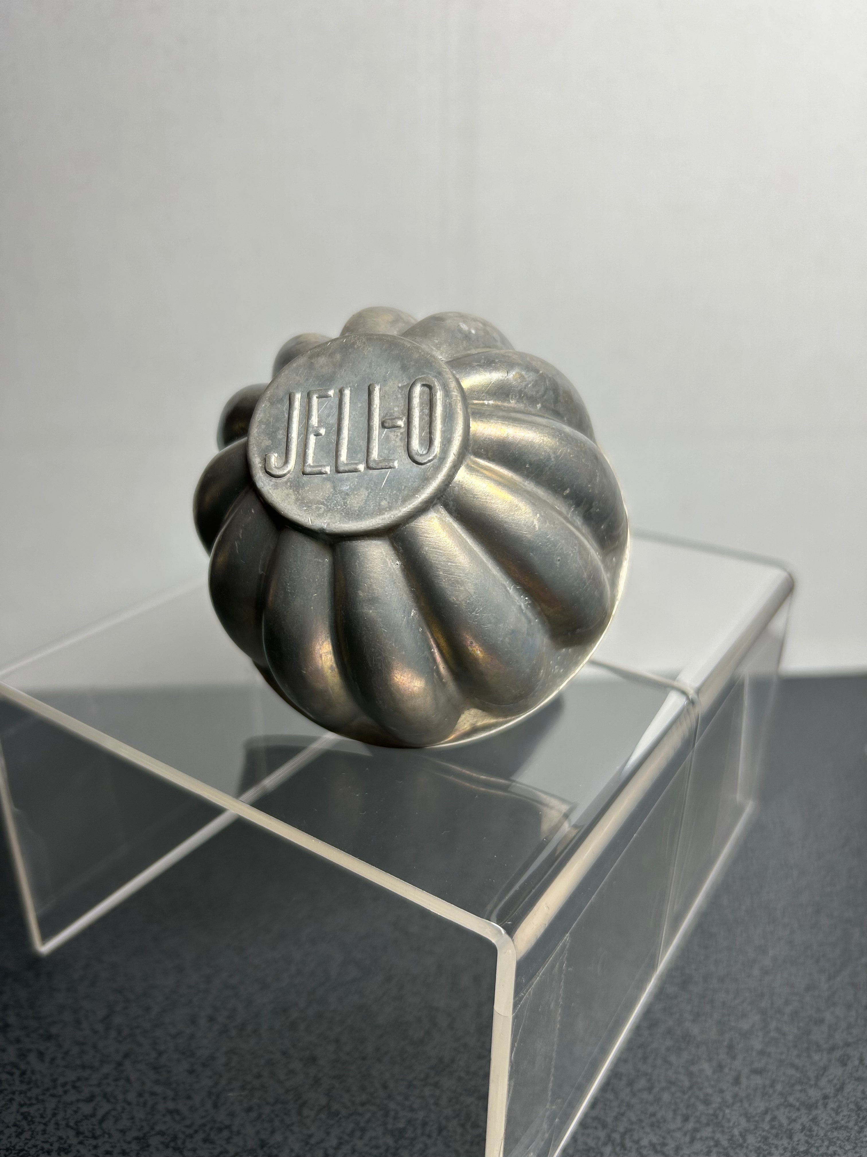 Small Old Jello Tin