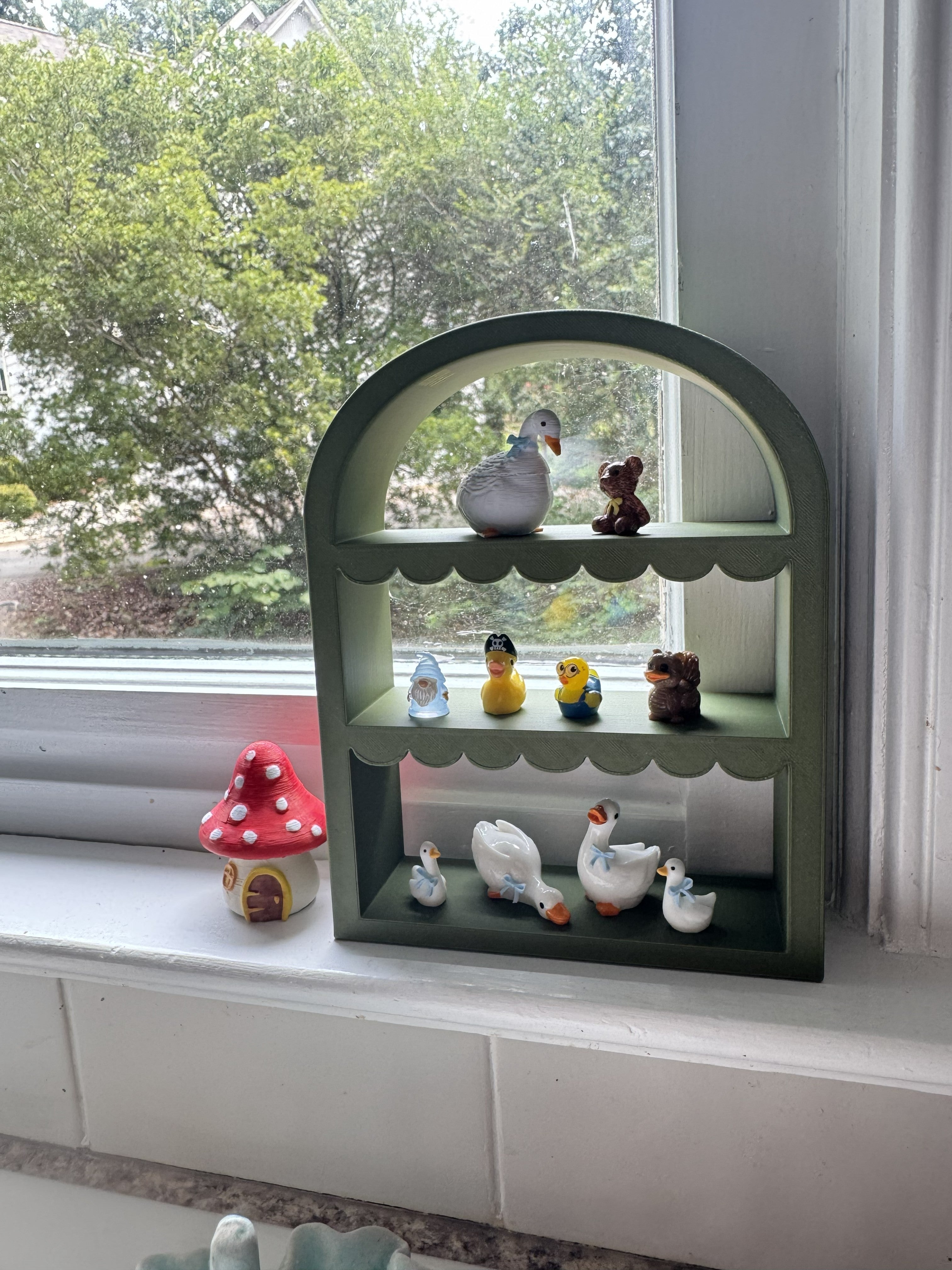 Scalloped Arch Small Shelf